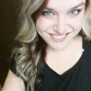 Meet your Posher, Anissa